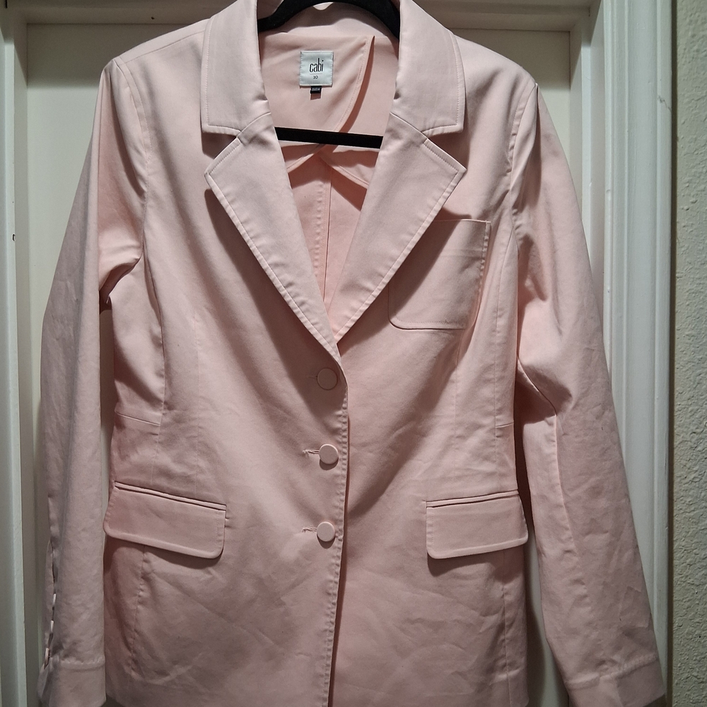 Elegant Light Pink Cabi Women's Pocketed Shoulder pads Blazer Size 10